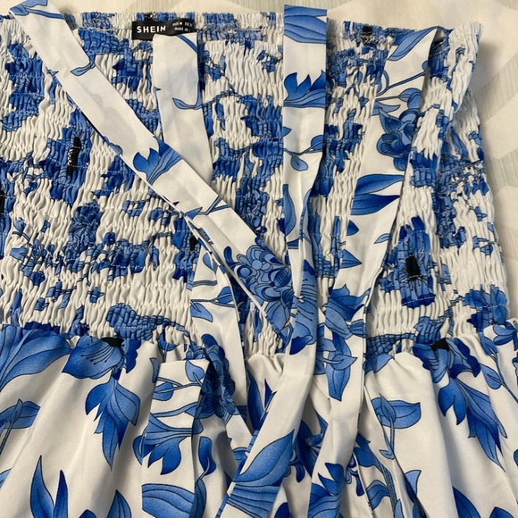 SHEIN White Maxi Dress with Blue Floral Print and Tie Straps Smocked Summer - Picture 6 of 6